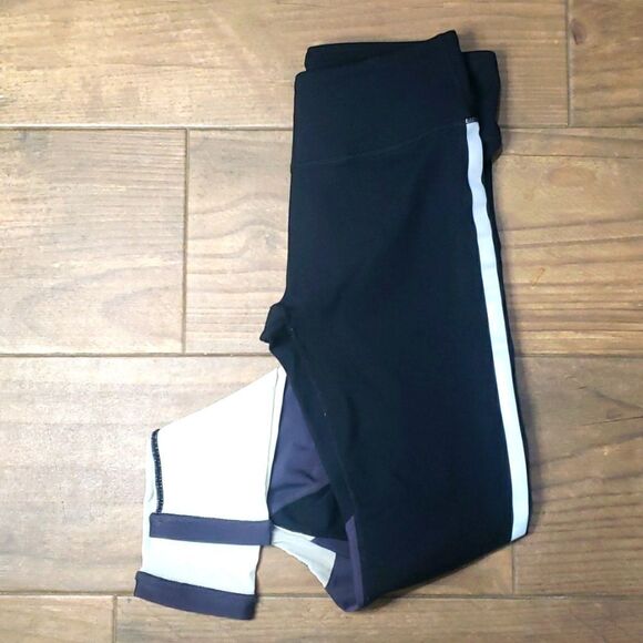 Fabletics Salma Side Reflective stripe leggings crop mesh colorblock Yoga - Picture 3 of 6